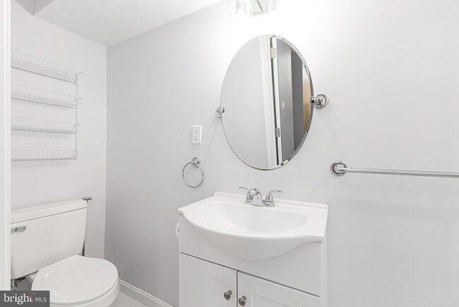 Building Photo - 7716 Green Garland Dr