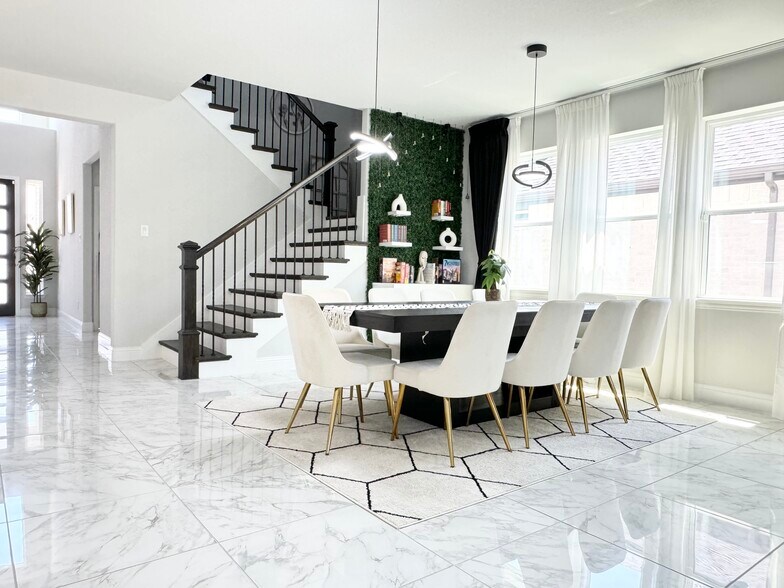 Building Photo - 2801 Riverview Rd