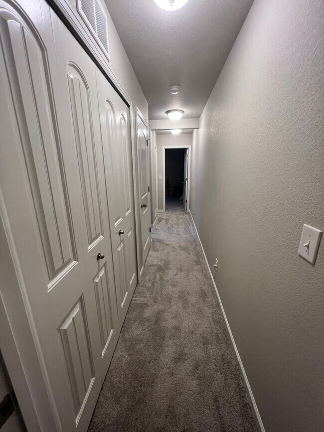 Building Photo - $1995 | 2BR/2.5BA | Lovely New Townhome in...