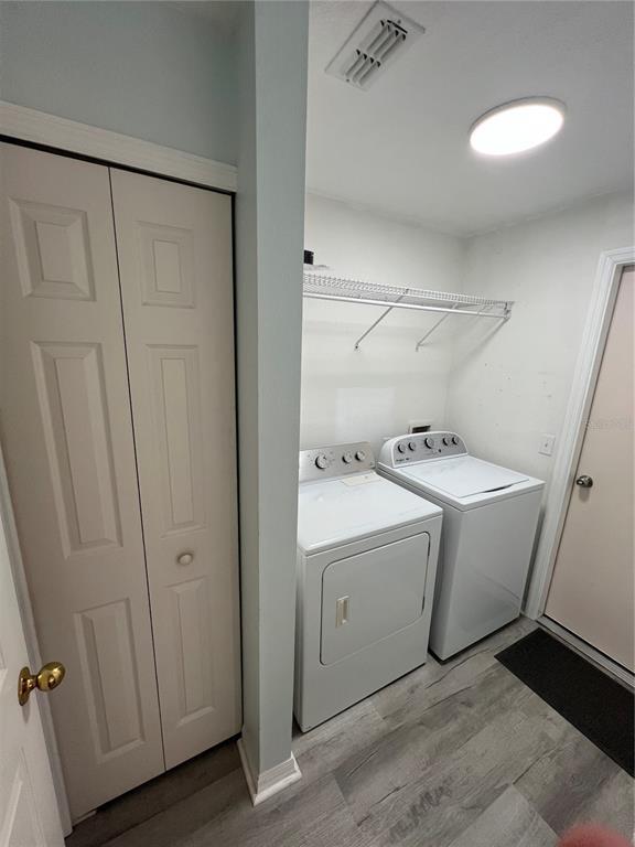 Building Photo - 2105 Atwater Dr