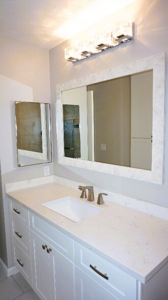 Building Photo - 4499 Via Marisol