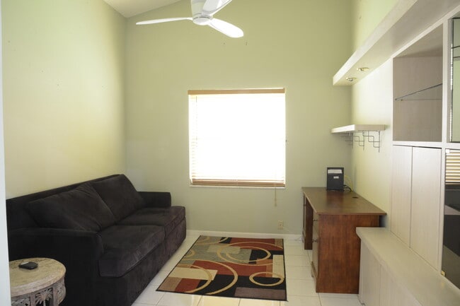 Building Photo - 7557 Lexington Club Blvd