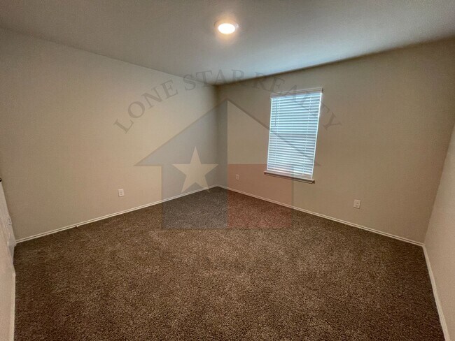 Building Photo - 9601 Murandy Dr