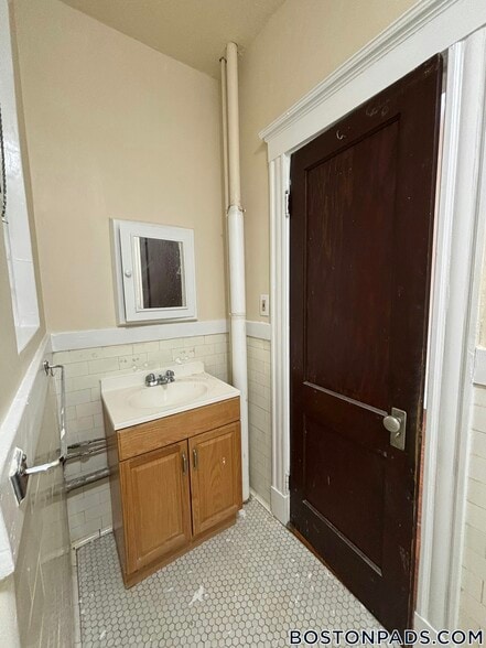 Building Photo - 17-19 Washington St.