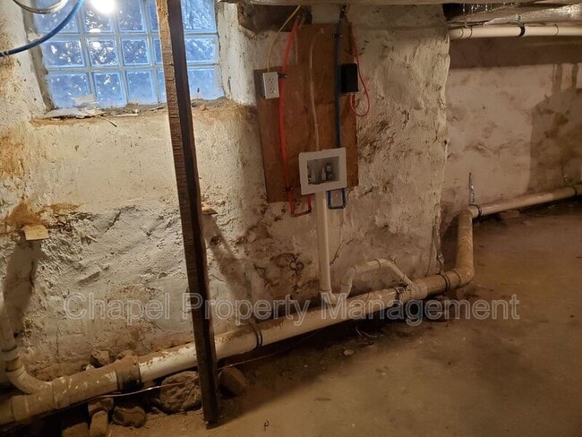 Building Photo - 118 S 57th St