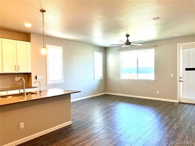 Building Photo - 8962 Red Bud St