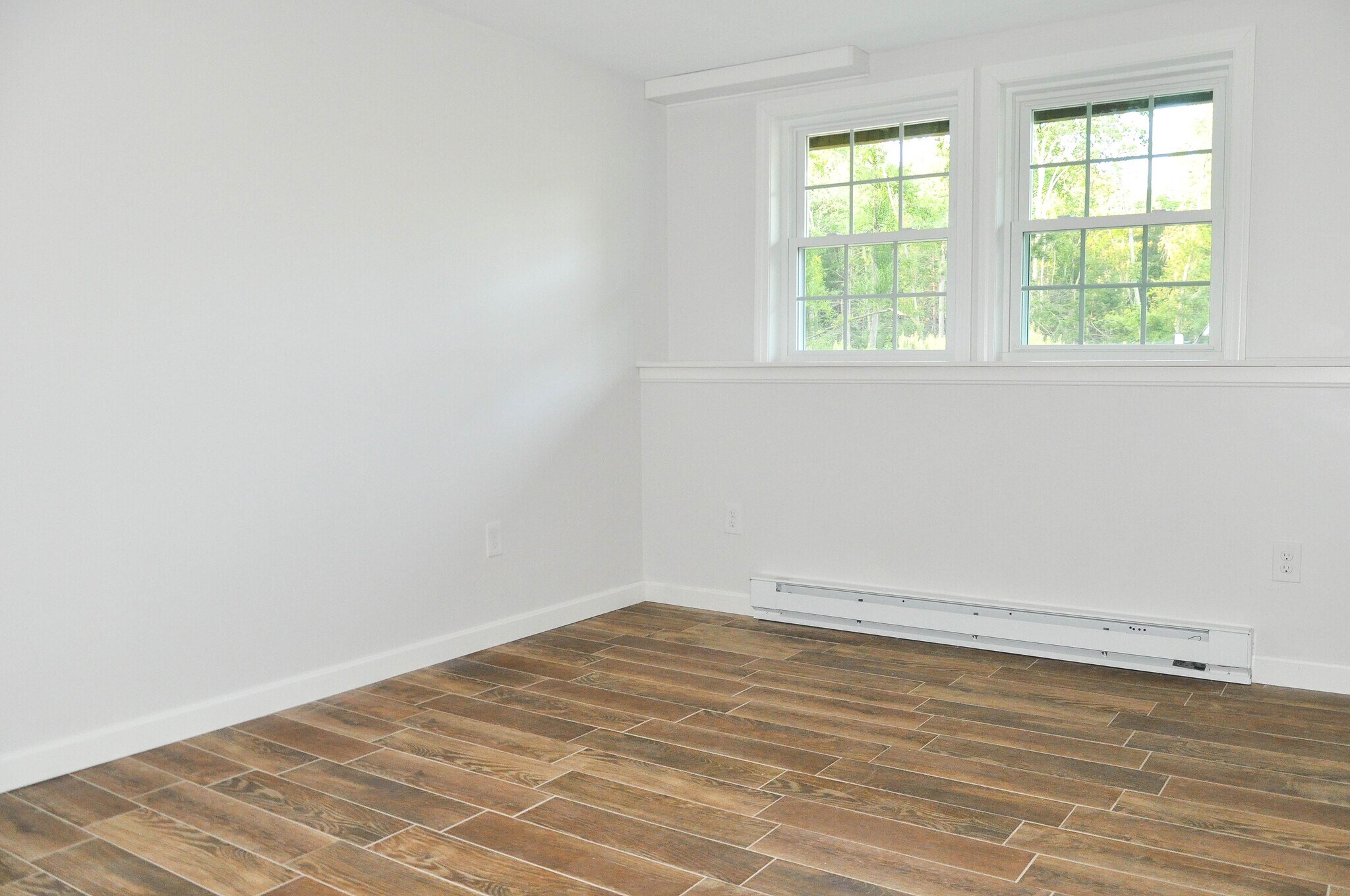 Building Photo - 152 Main St