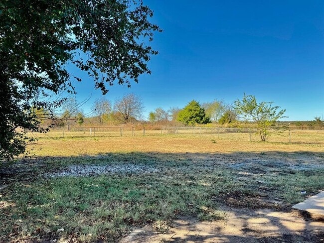 Building Photo - 1509 N Indian Meridian Rd