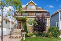 Building Photo - 225 E Walnut St