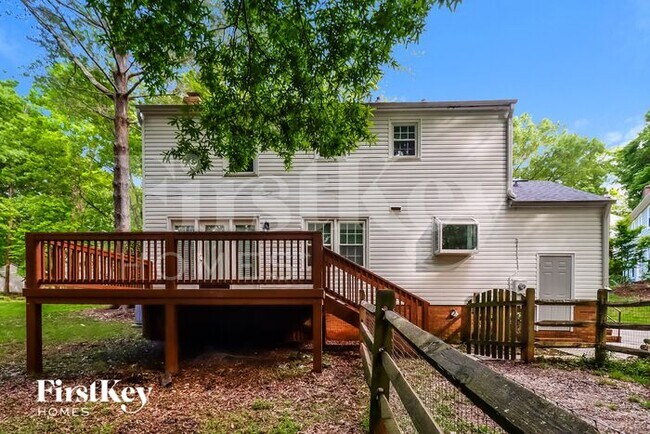 Building Photo - 7625 Summerwood Ln