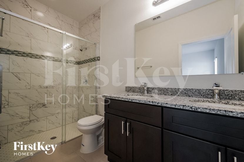 Building Photo - 318 W Aster Ct