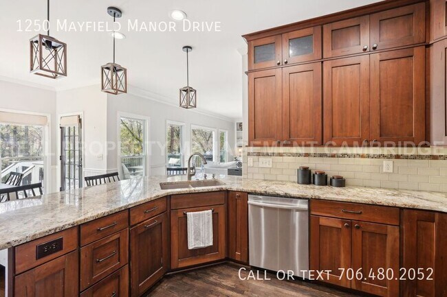 Building Photo - 1250 Mayfield Manor Dr