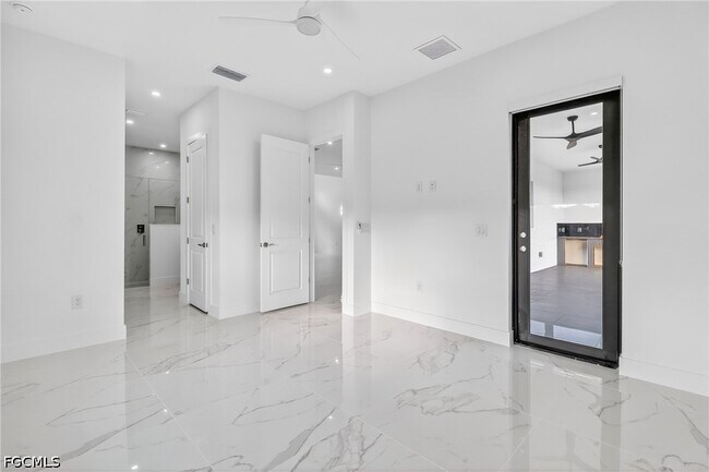 Building Photo - 4107 16th St SW
