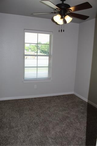 Building Photo - 208 W Lake Ave