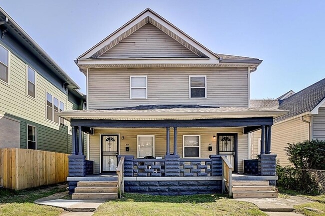 Primary Photo - 417 N State Ave