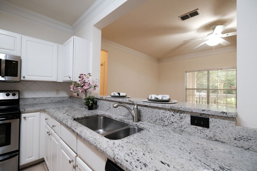 Building Photo - 4007 Westchester Ridge NE