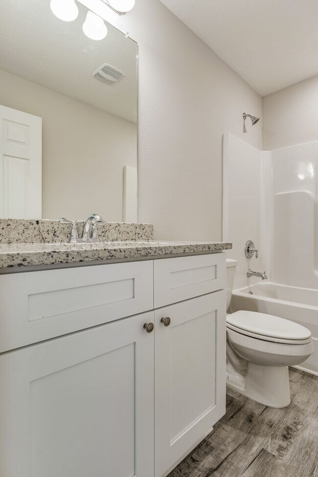 Building Photo - Contemporary Living in Milton!