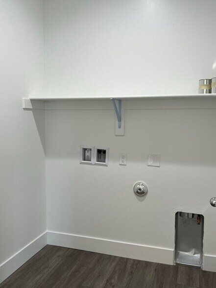 Building Photo - 5306 Hawkwatch Ln
