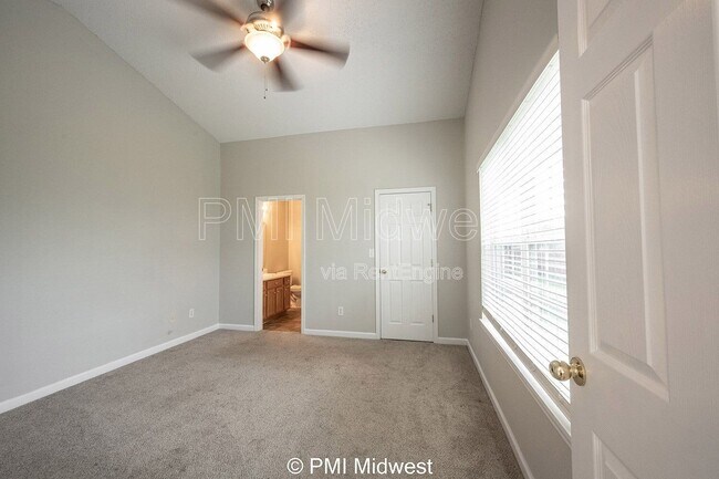 Building Photo - 19496 Prairie Crossing Dr