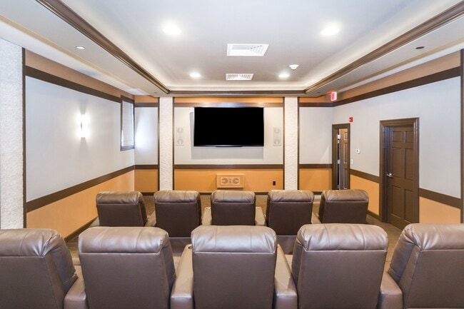 Building Photo - 203 Center Meadow Ln