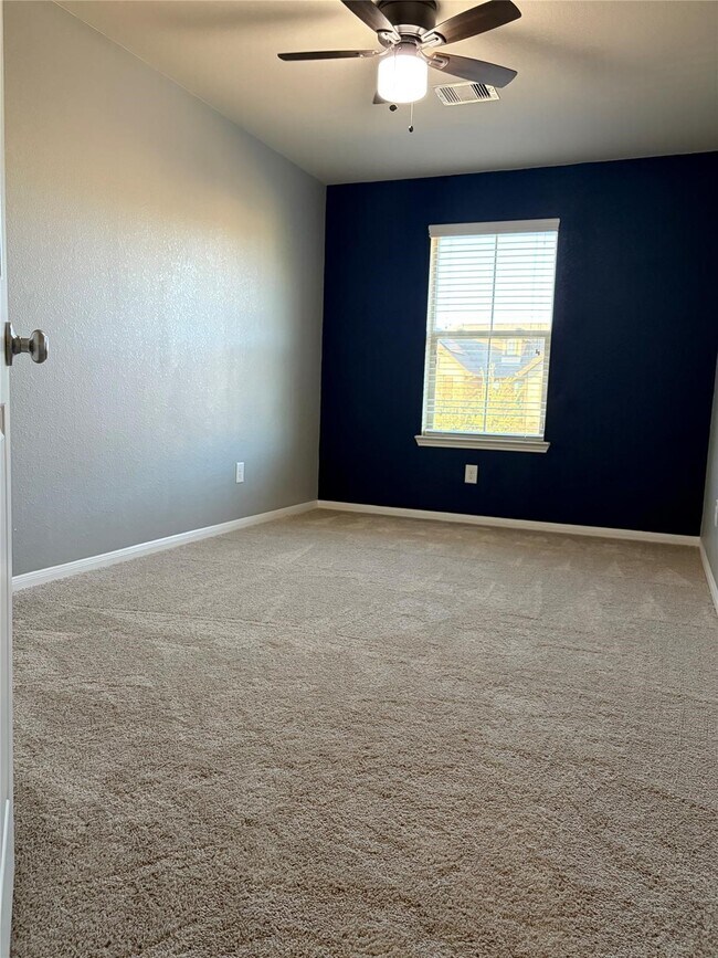 Building Photo - 14915 Silver Br Trl