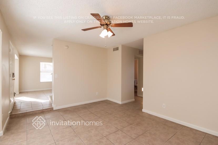 Building Photo - 4453 W Taro Dr