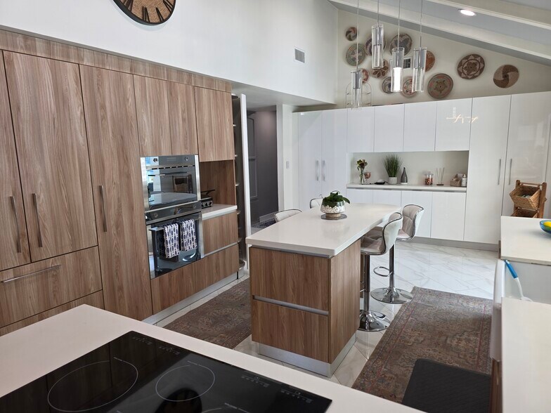 Building Photo - 6097 Charae St