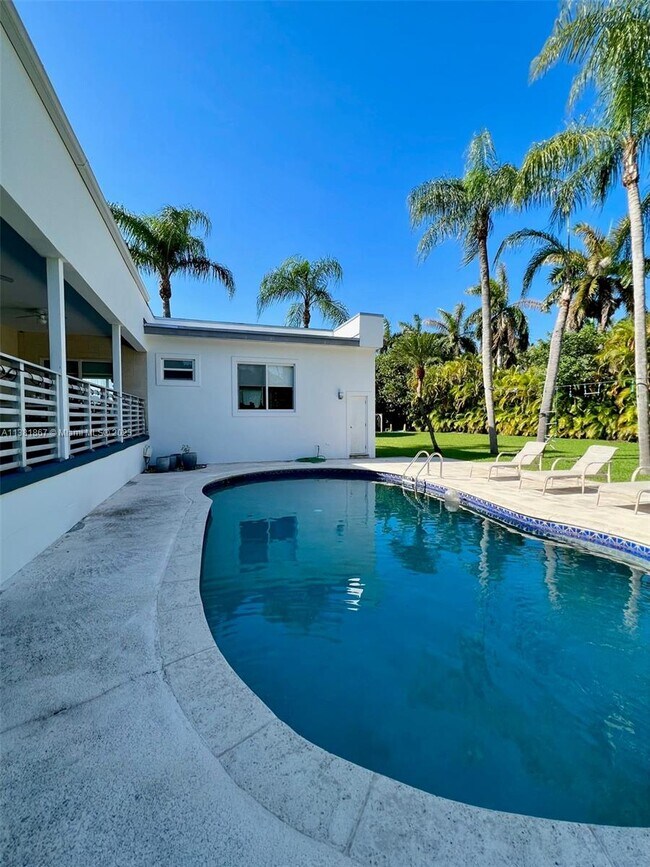 Building Photo - 7720 SW 147th Terrace