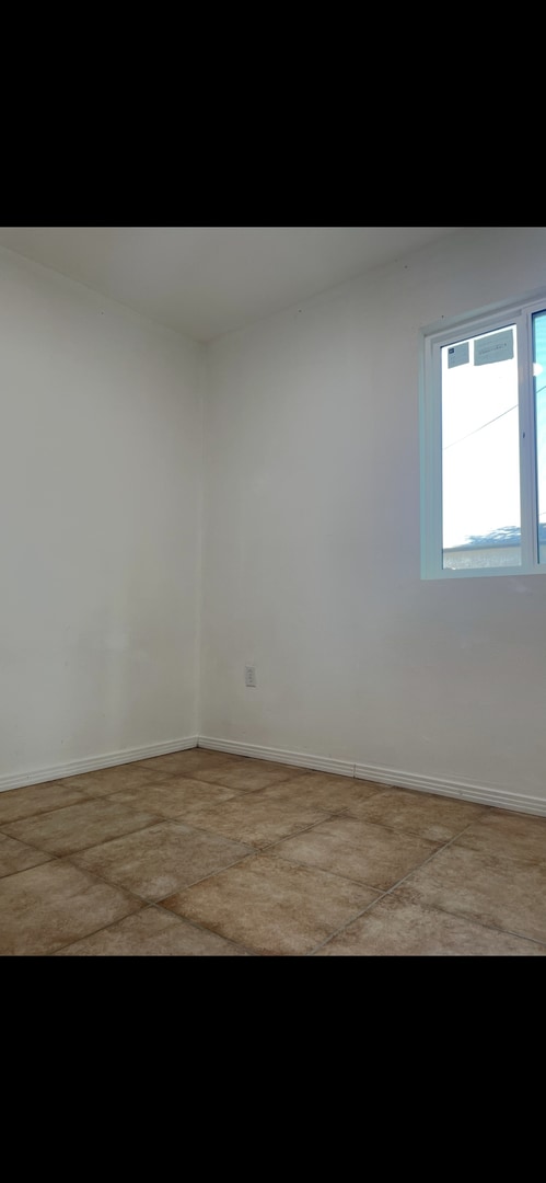 Building Photo - 1 Bed | 1 Bath | 400 Sq Ft | Studio/ADU