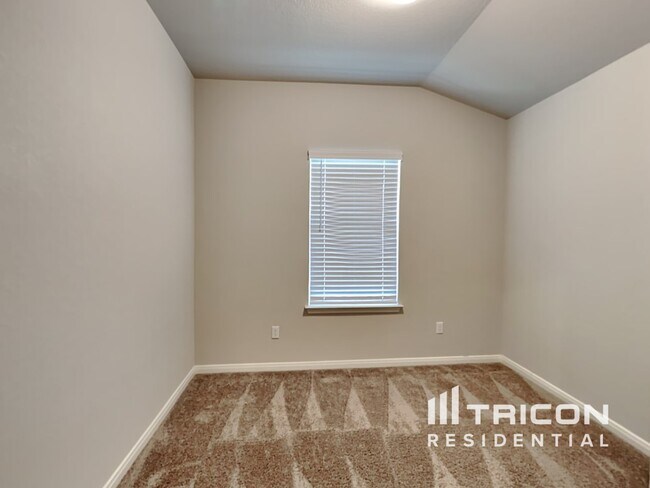 Building Photo - 13507 Emerson Wy