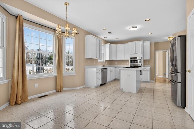 Building Photo - 2 Berwick Cir