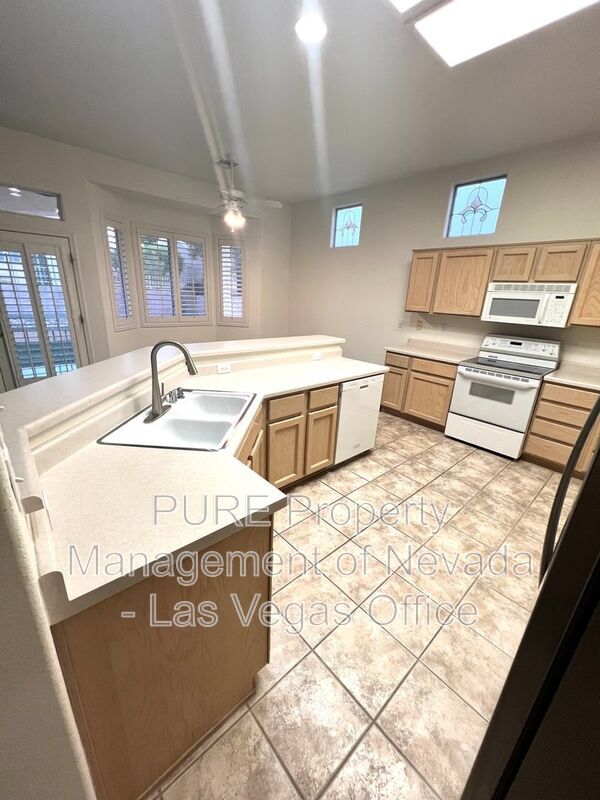 Building Photo - 10733 Clarion Ln