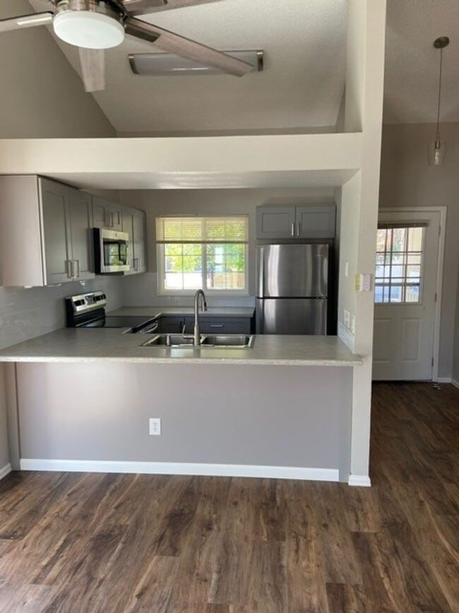 Building Photo - House in Lafayette
