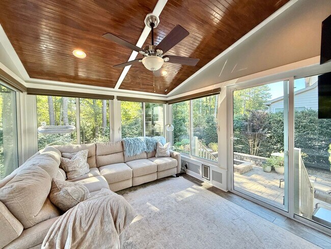 Building Photo - Luxurious 4BD, 3.5BA North Raleigh Home wi...