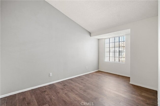 Building Photo - 1113 Turquoise St