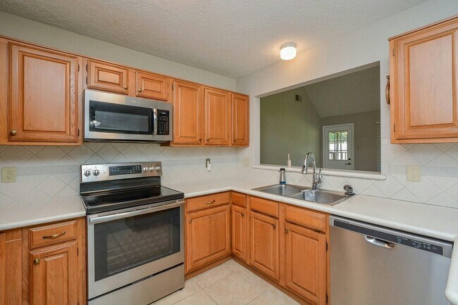 Building Photo - 2119 Landcircle Ct