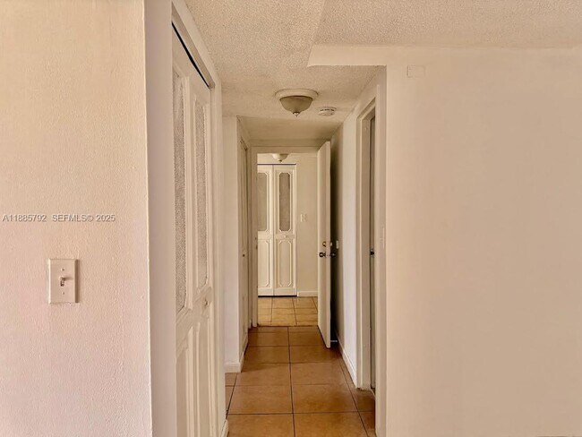 Building Photo - 4848 NW 24th Ct