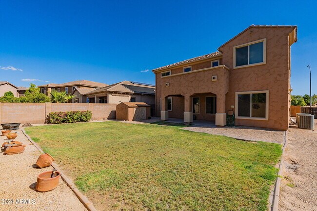 Building Photo - 6922 S Black Hills Way