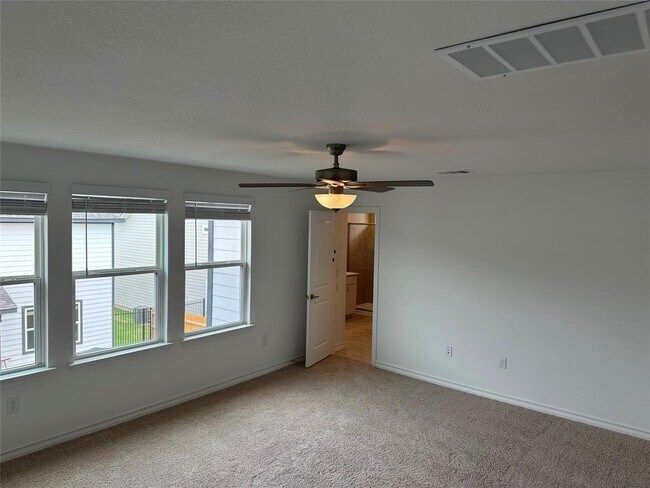 Building Photo - 2904 St Regis Dr