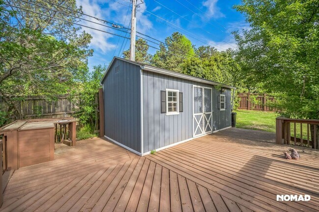 Building Photo - Spacious 3BR, with bonus room House in Law...