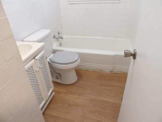 Building Photo - 146 Allnutt Dr