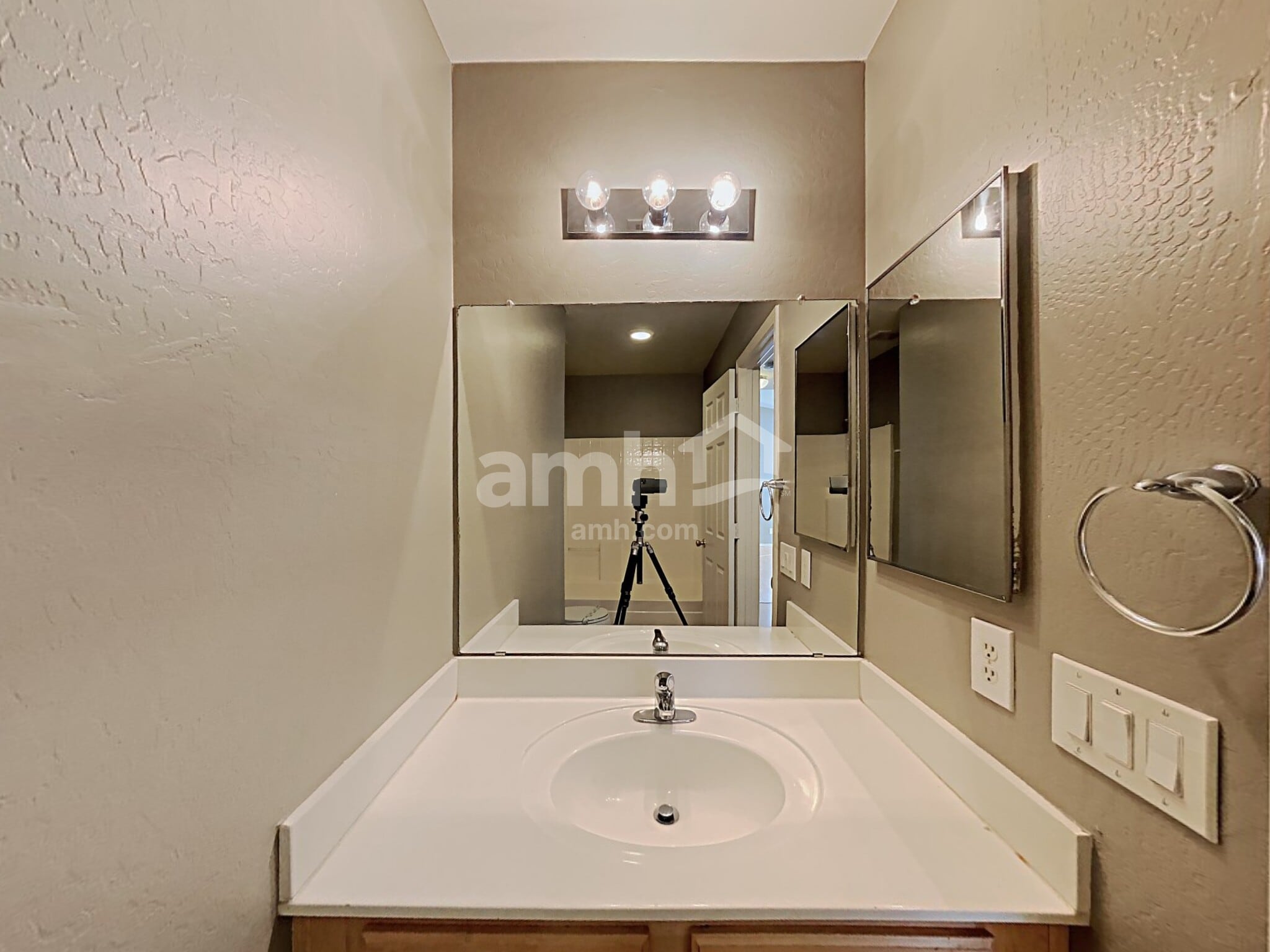 Building Photo - 14832 N 124th Ln