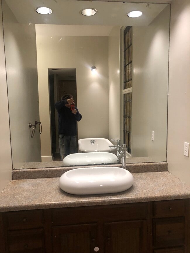 Full Mirror and Sink - 2098 Cowden Ave