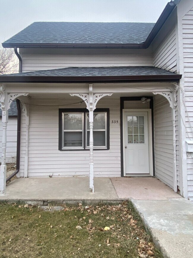 Primary Photo - 335 N 5th St