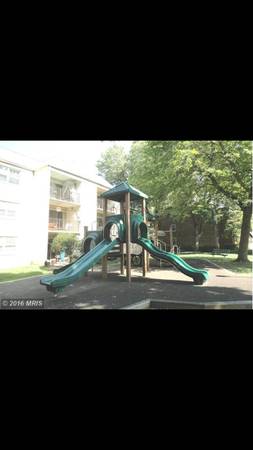 Building Photo - 876 College Pkwy