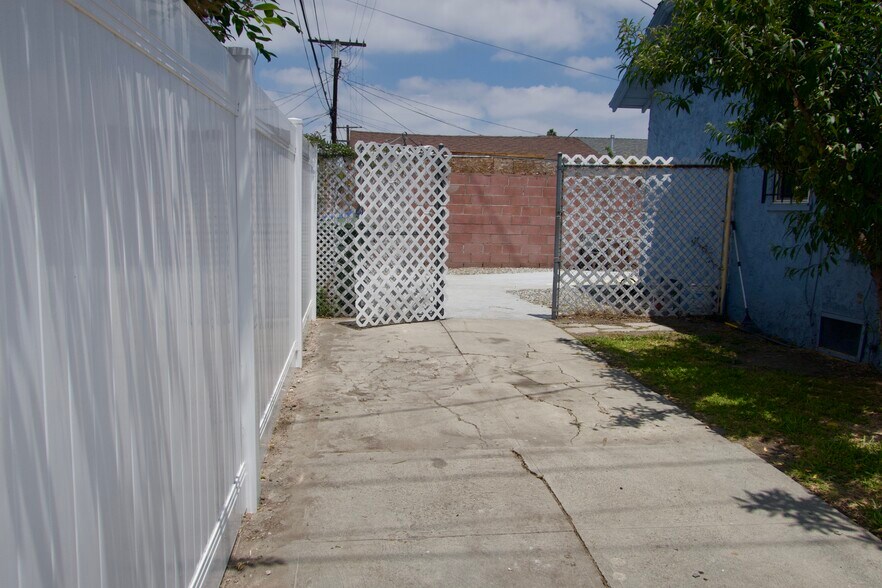 Building Photo - 2611 W 36th St