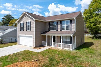 Building Photo - 1098 Village Creek