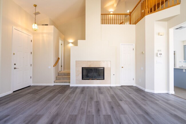 Building Photo - ***Exceptional 3BR/2.5BA Residence in Prime *** San Leandro Location
