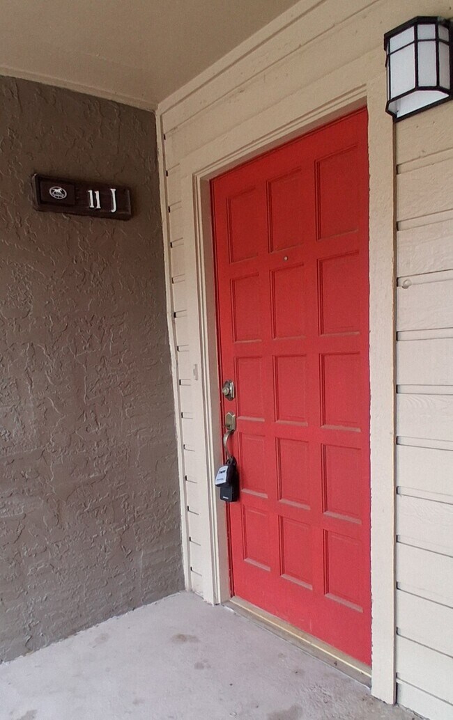 Building Photo - 5200 Martel Ave