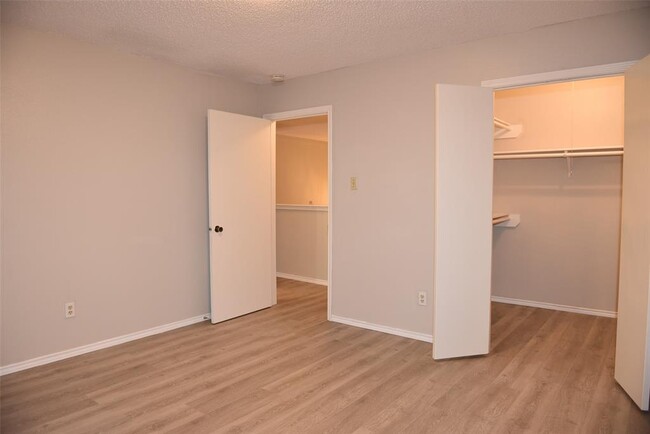 Building Photo - 2811 Grants River Cir
